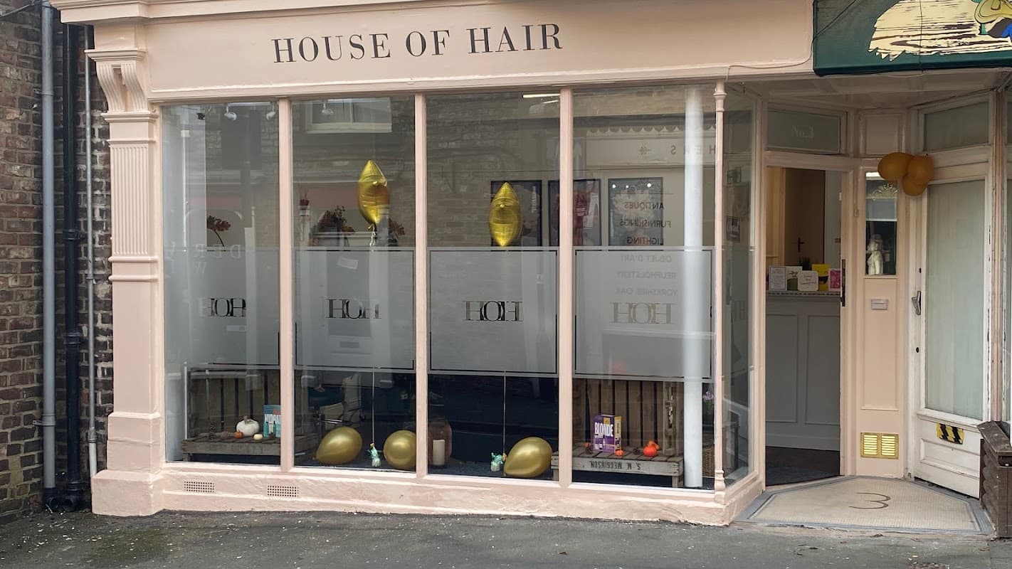 HOUSE OF HAIR