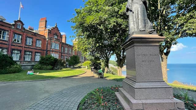 Queen Victoria’s Statue - Monuments in scarborough