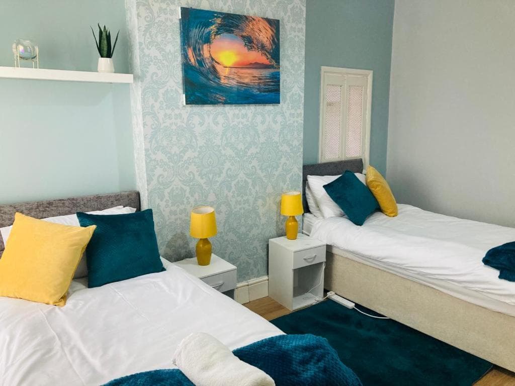 HILLTOP PLACE SUITES near MEADOWHALL