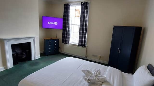 Accommodation at QUICK ROOMz WAKEFIELD in wakefield