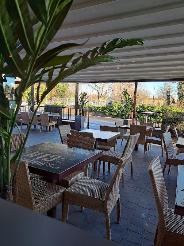 Lounge Bar & Grill