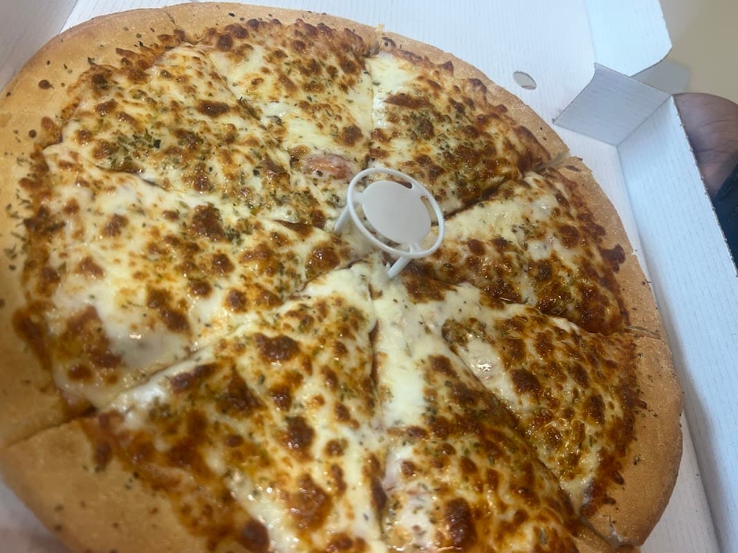 New Yorker Pizzeria