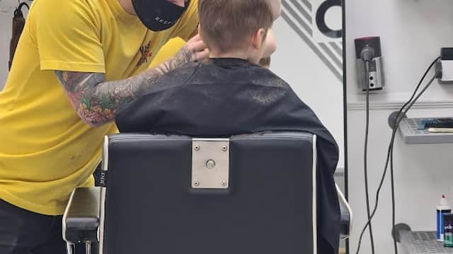 Reef & Co Barbers Holmfirth - Barbers in holme valley