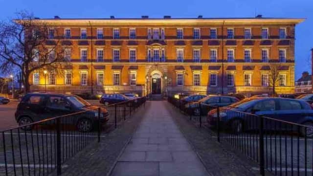 Accommodation at County House - THE WHITE APARTMENT in york