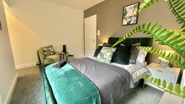Accommodation at Swanky 10 guest house in the heart of Wakefield - free wifi ! in wakefield