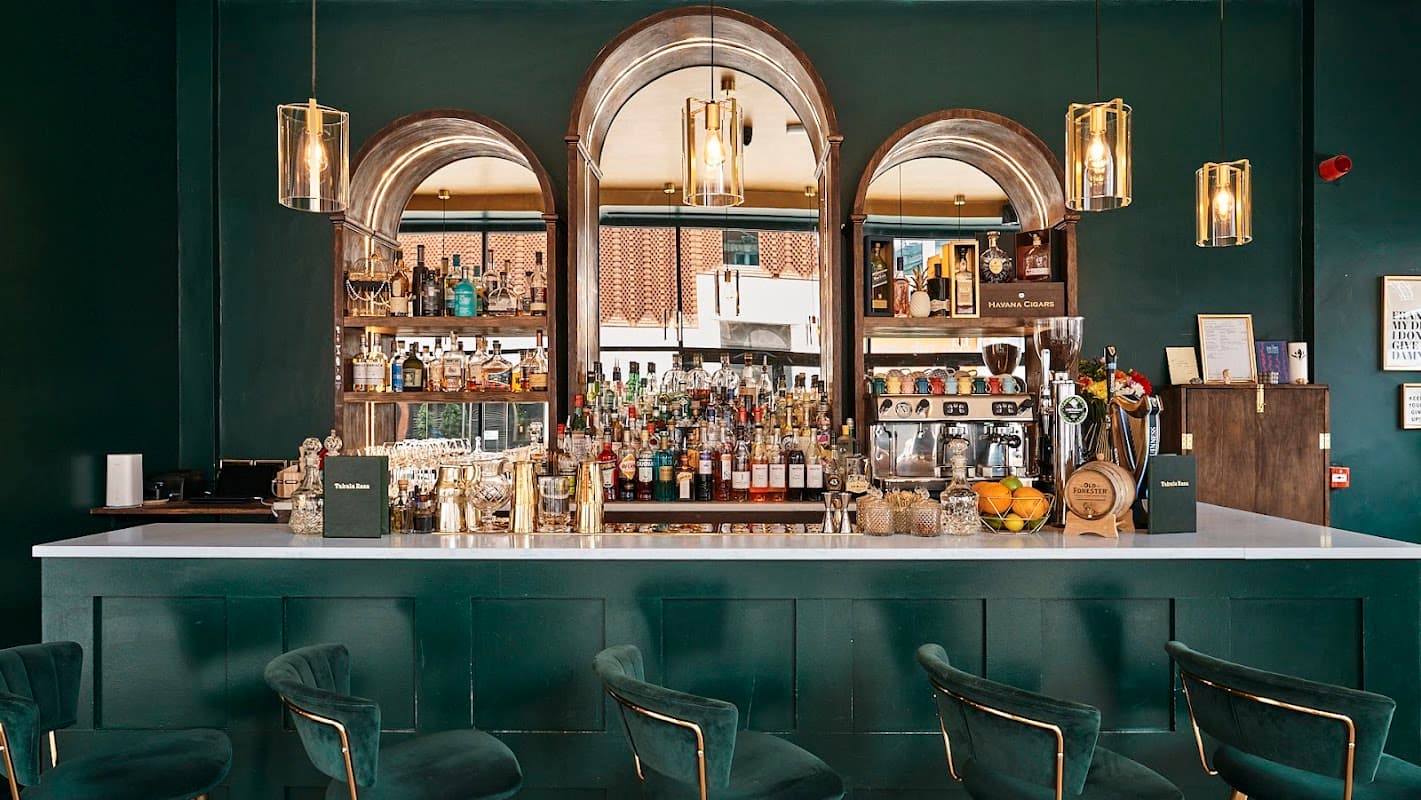 Tabula Rasa bar