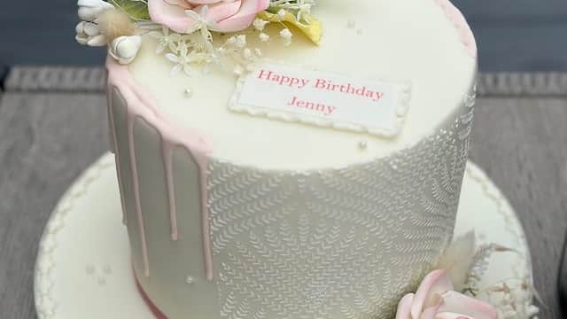 Sara's Celebration Cakes - Bakers in mirfield