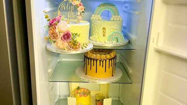Aryana Cakery - Bakers in bramley
