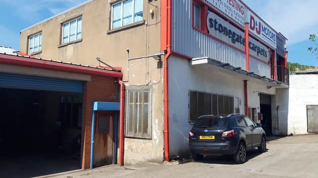 D & J Motors - Garages in headingley