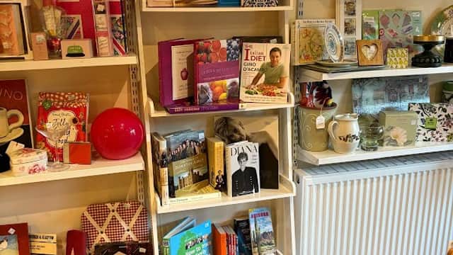 Saint Michael's Hospice Charity Shop - Charity Shops in boroughbridge