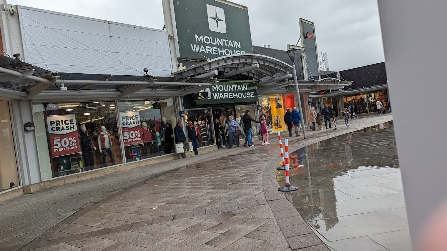 Mountain Warehouse Castleford Outlet