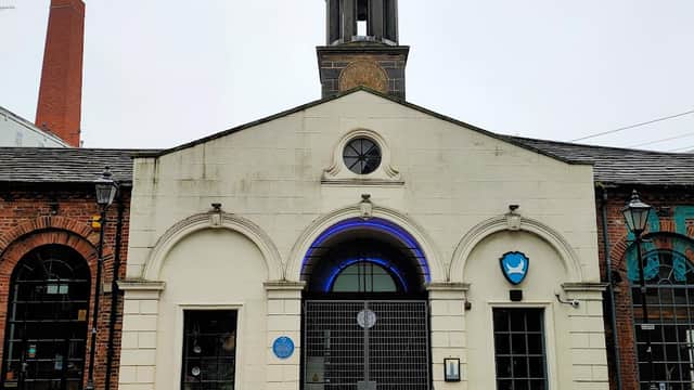 Dining at 3rd White Cloth Hall in knowsthorpe