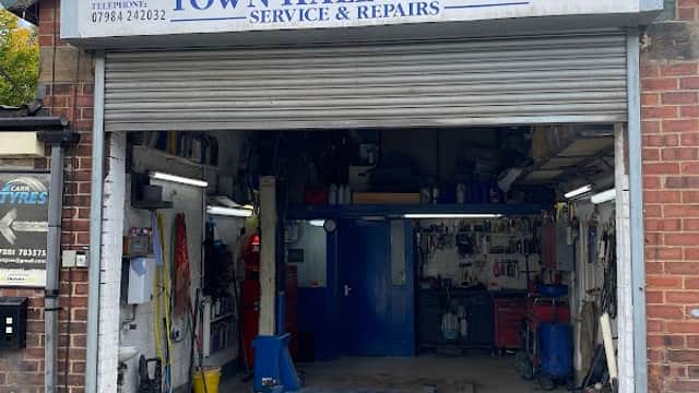 Townhall Garage Guiseley - Garages in guiseley