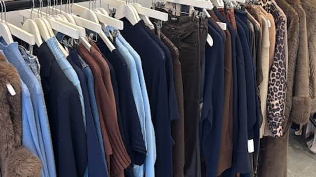 Oaks - Clothes Shops in moortown