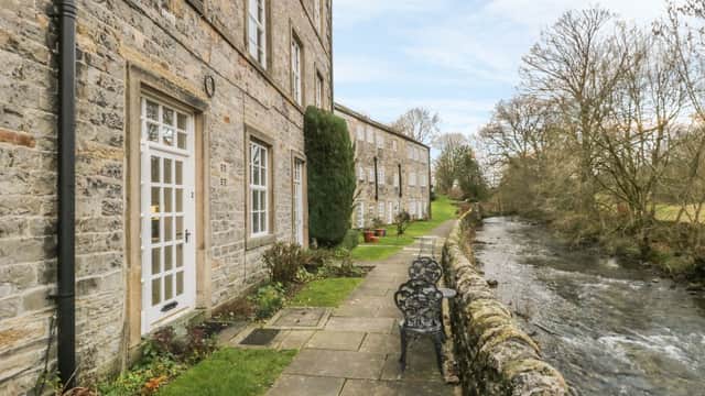 Accommodation at 2 Riverside Walk in airton
