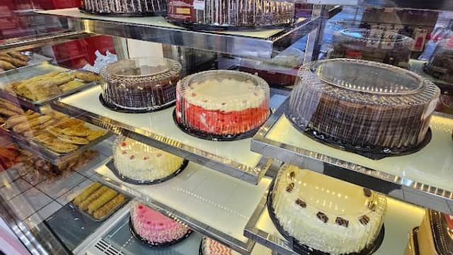 Nafees Bakers & Sweets Abbeydale Road Sheffield - Bakers in heeley