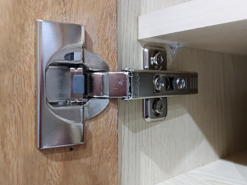 Trade-Hinges
