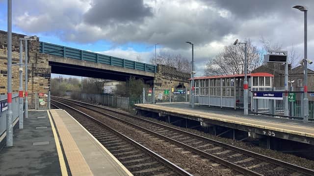 Low Moor - Railway Stations in wibsey