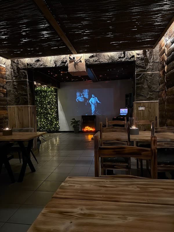 7 Grills Lounge