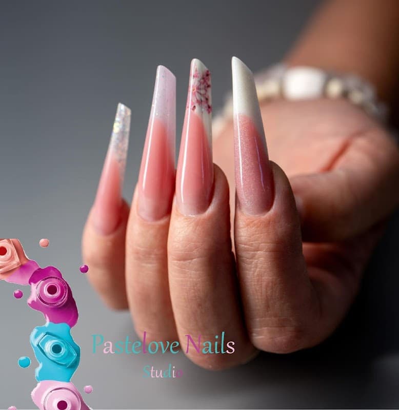 Pastelowe Nails Studio Dewsbury