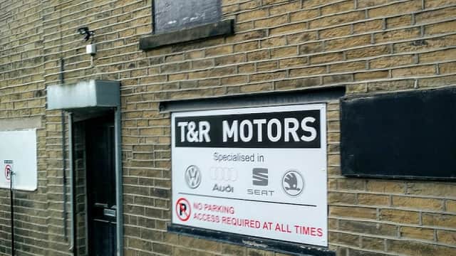 T&R Motors Ltd - Garages in brighouse