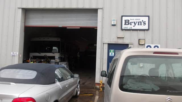 Bryn's Garage - Garages in york