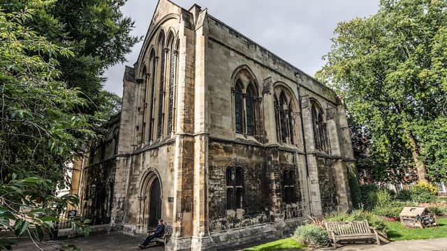 York Minster Library - Libraries in york