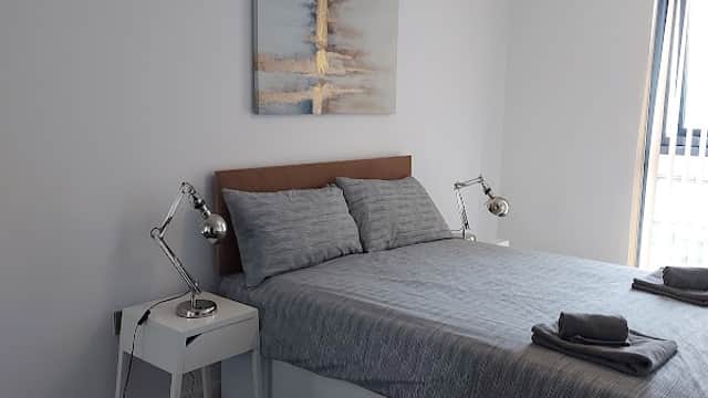Accommodation at Sheffield City self-catering apartment with modern amenities in sheffield