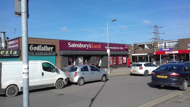Bus Stop at Grandale Shops - Bus Stops in hull