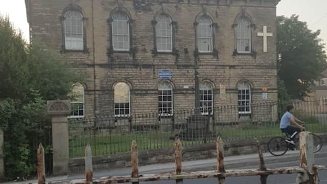 Heckmondwike United Reformed Church - Churches in heckmondwike