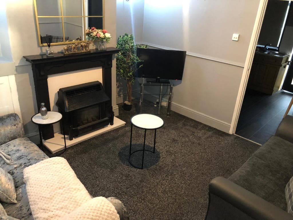Handsworth Home - 2 bedroomed