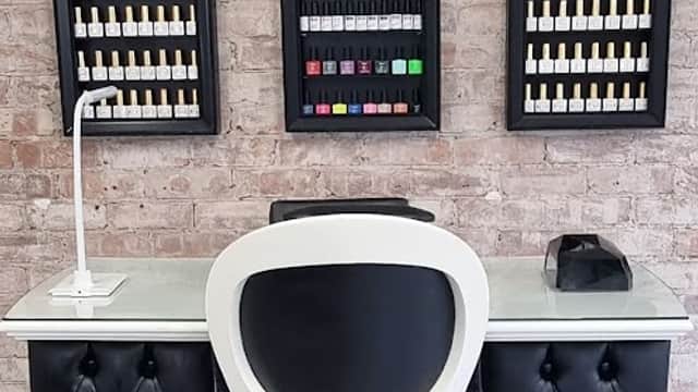 Be.you.tiful Academy - Beauty Salons in withernsea