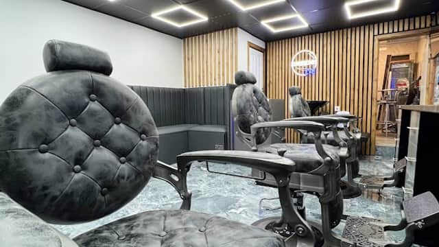 ClippersXcombs Barbershop - Barbers in batley