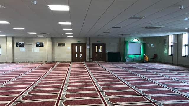 Farooq E Azam Mosque & Islamic Centre - Mosques in tees valley