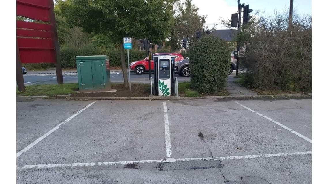 bp pulse Charging Station