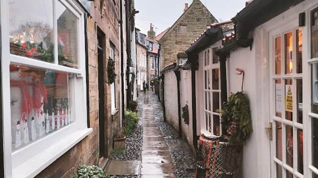 Robin Hood's Bay and Beach - Attraction in robin hoods bay