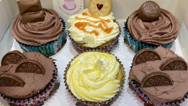 Estelle's Cakery - Bakers in exley
