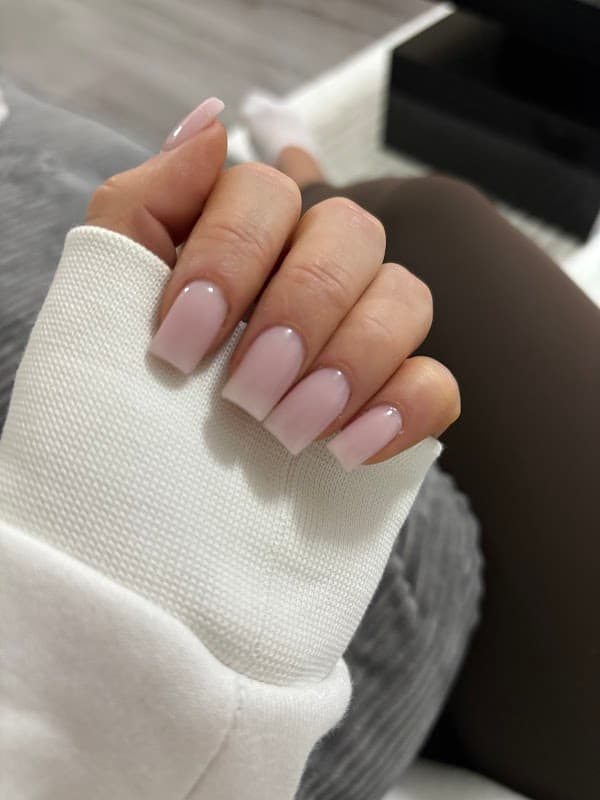 Nails 4 U