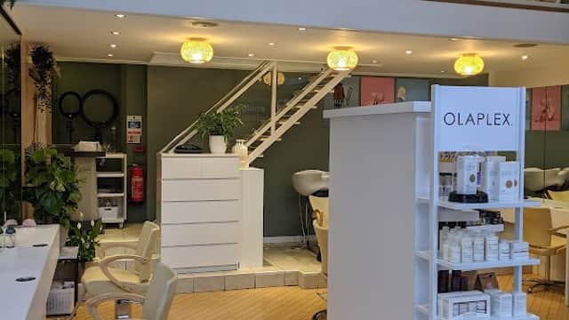 Haringtons Hairdressing - Hair Salons in halifax