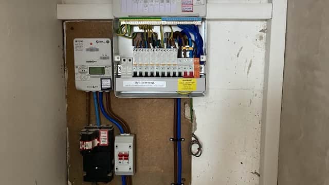 Gaunt Electrical Services - Electricians in shipley