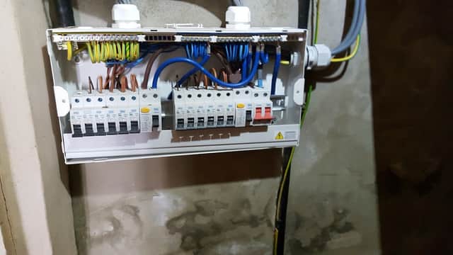 CM ELECTRICAL - Electricians in heckmondwike