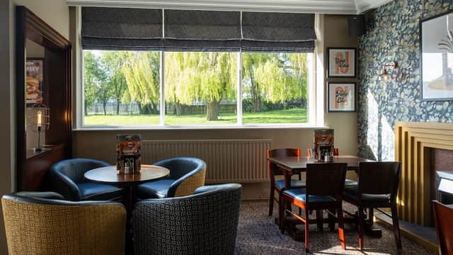 Food & drink at The Three Magpies Hotel in carbrook