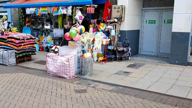 GR8 Bargains - Discount Stores in doncaster