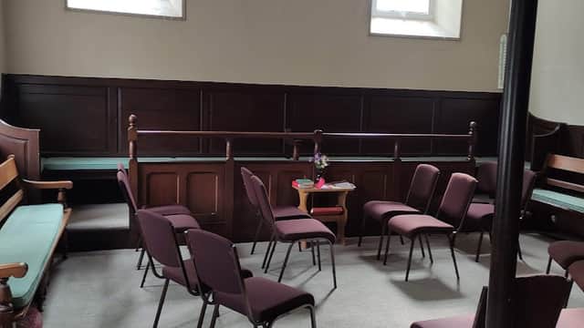 Quaker Meeting House - Churches in settle