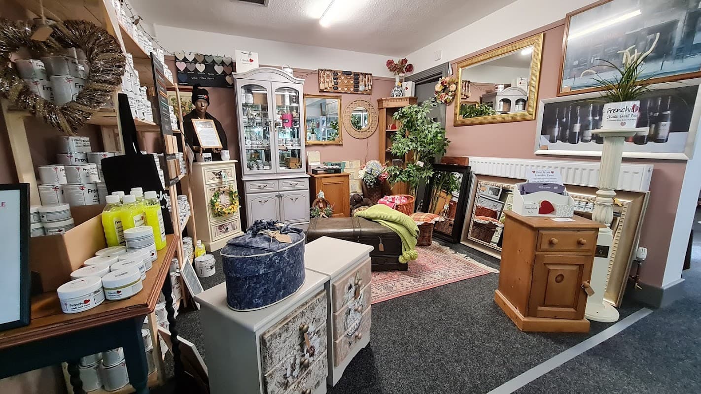 Pig and Sally - Re-loved and vintage furniture