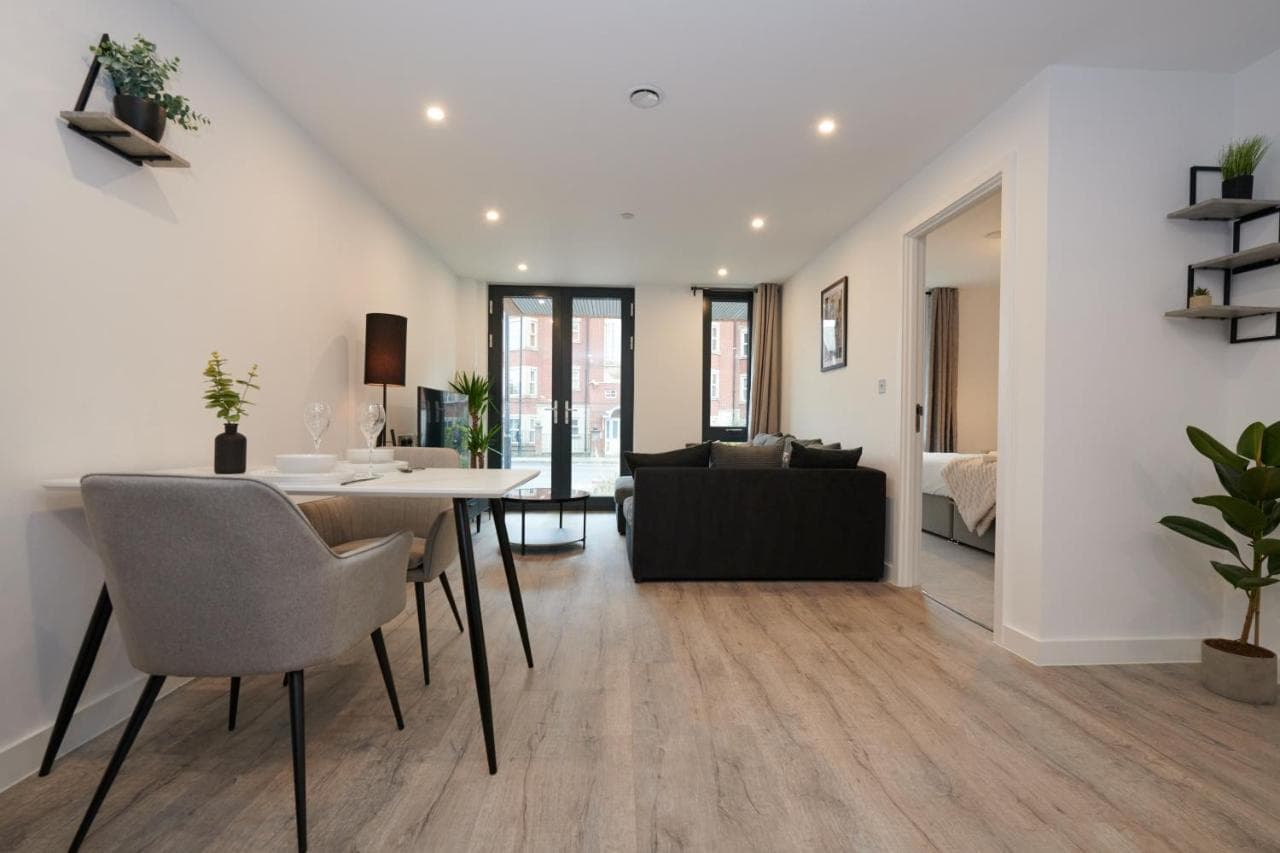 Central York apt with free parking & gym!, York, Yorkshire