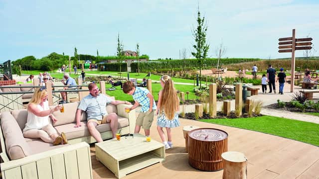 Blue Dolphin Holiday Park - Campsite in gristhorpe