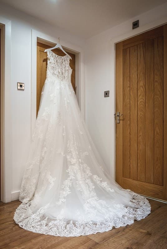 Rebekah Hock Bridal Alterations