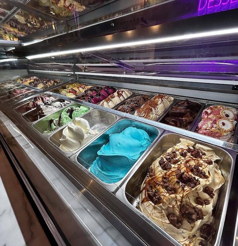 Dolly's Desserts Market Kitchen