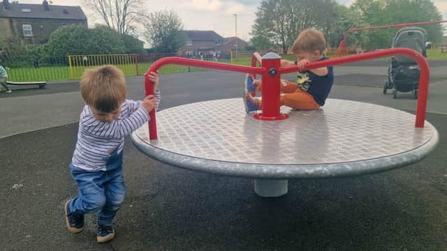 Hainsworth Park playground - Playgrounds in farsley